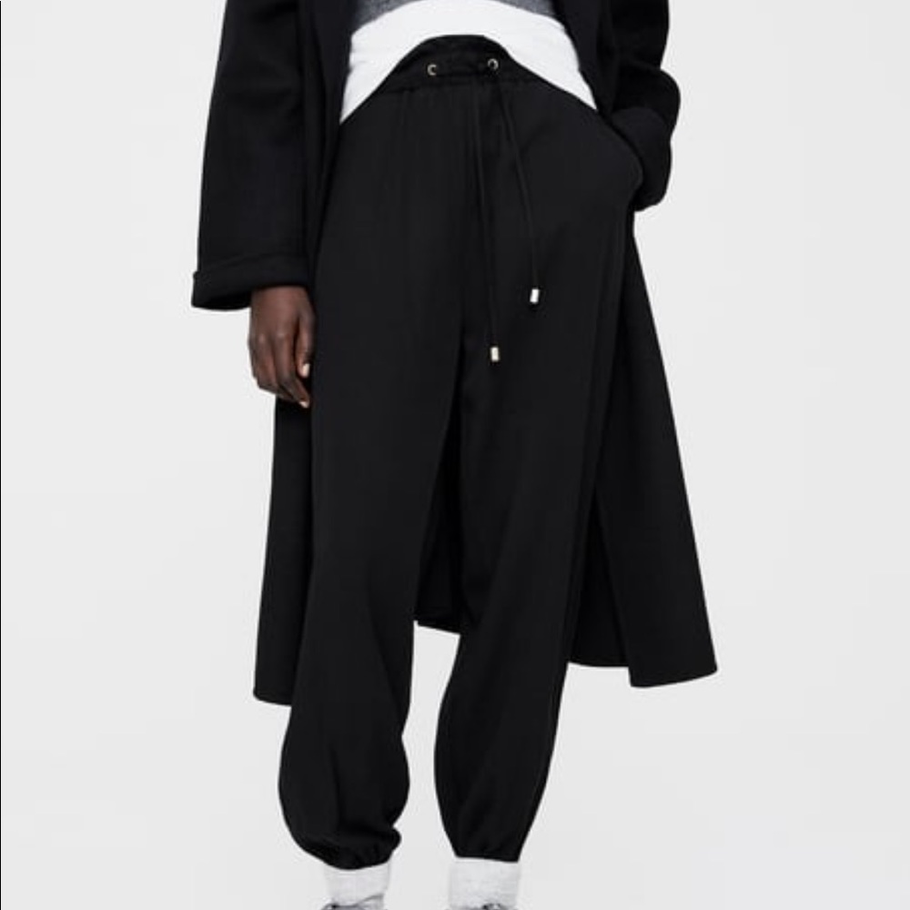 NWT Zara paperbag joggers black Small